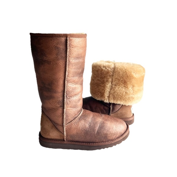 UGG Shoes - UGG Brown Metallic Genuine Leather Sheepskin Lining Classic Tall Boots size 6